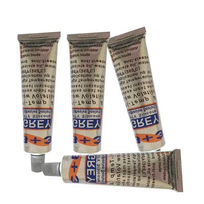 강한 기상 저항력 을 가진 우리 의 자동차 유리 접착제 의 장점 을 경험 하십시오